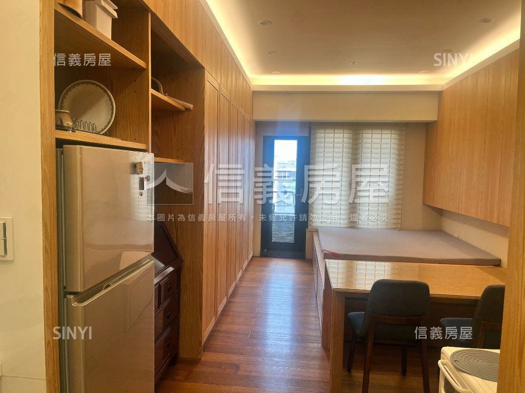 獨賣站前鋼骨高樓美景房屋室內格局與周邊環境