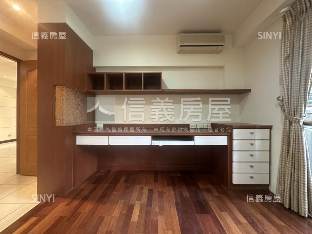 遠百巧筑三房車位房屋室內格局與周邊環境
