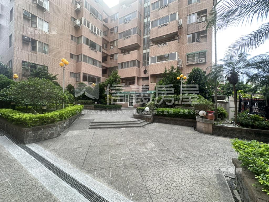 遠百巧筑三房車位房屋室內格局與周邊環境