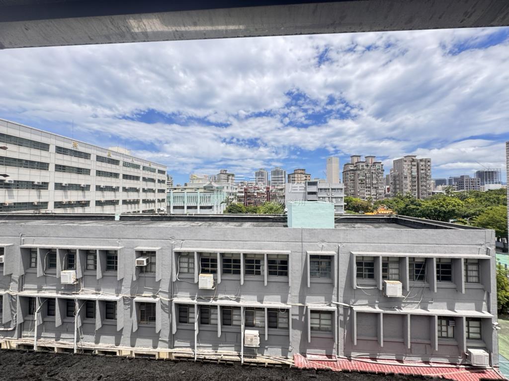 近捷運及協和高中公寓房屋室內格局與周邊環境