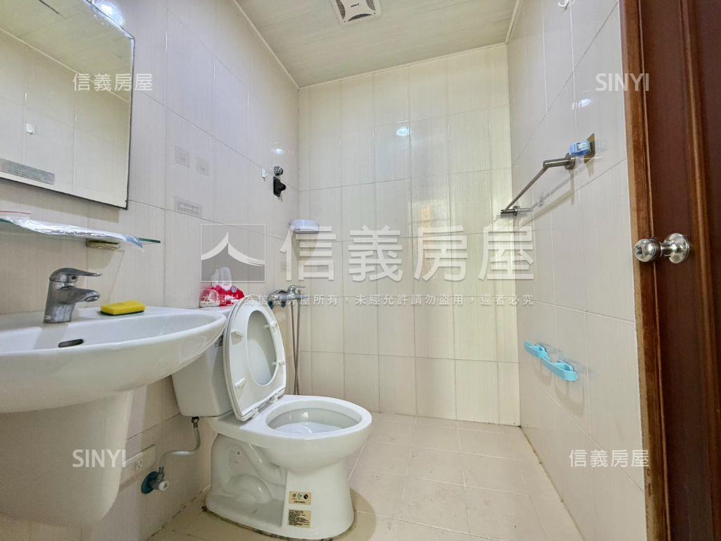 ＬＭ特區南科風采裝潢車墅房屋室內格局與周邊環境