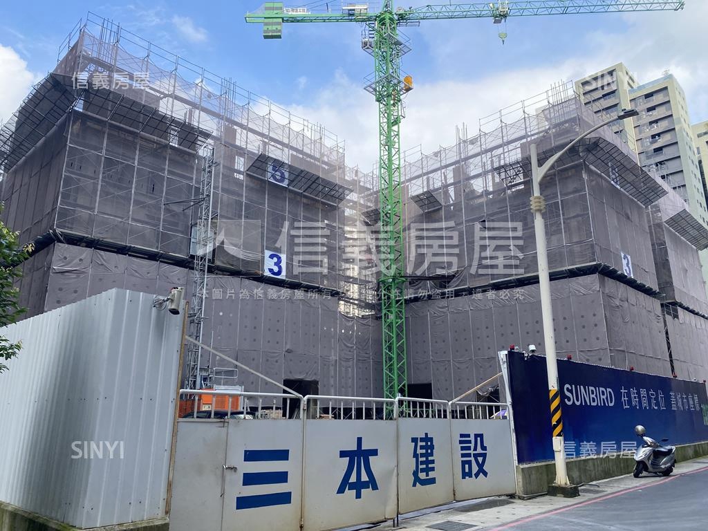 三本大序兩房車位稀有釋出房屋室內格局與周邊環境