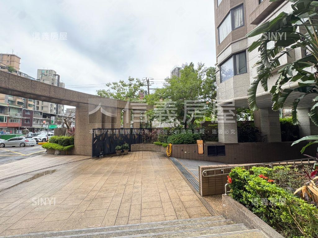 關渡水京質感裝潢大兩房房屋室內格局與周邊環境