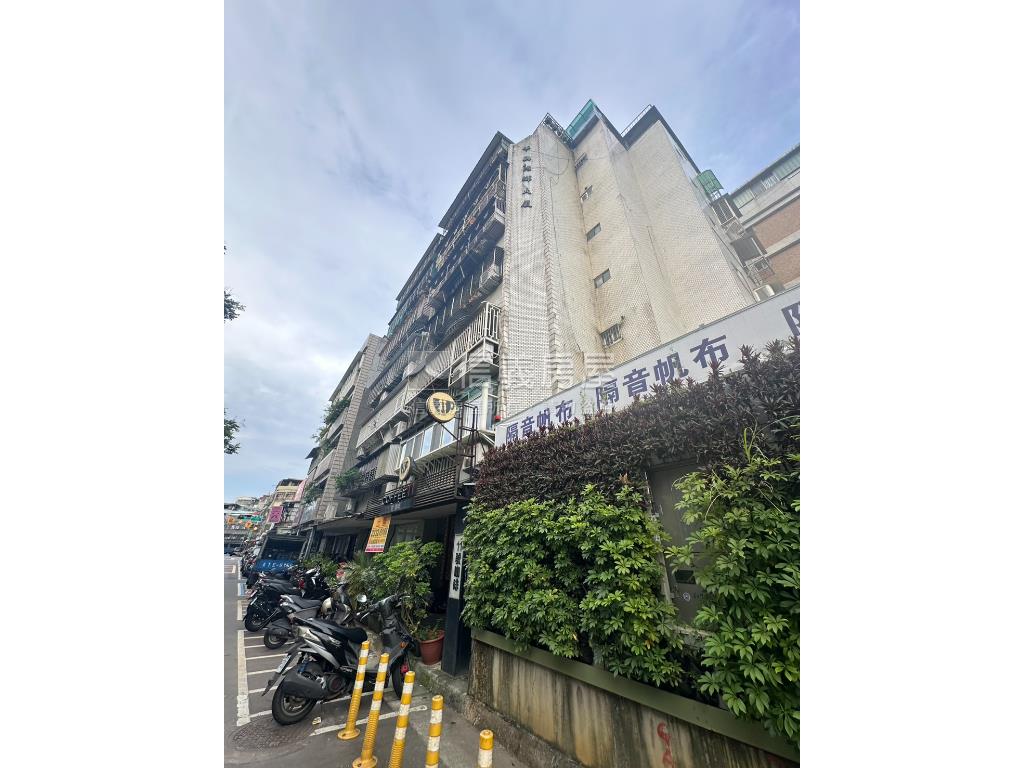 正雙園國中金店面房屋室內格局與周邊環境