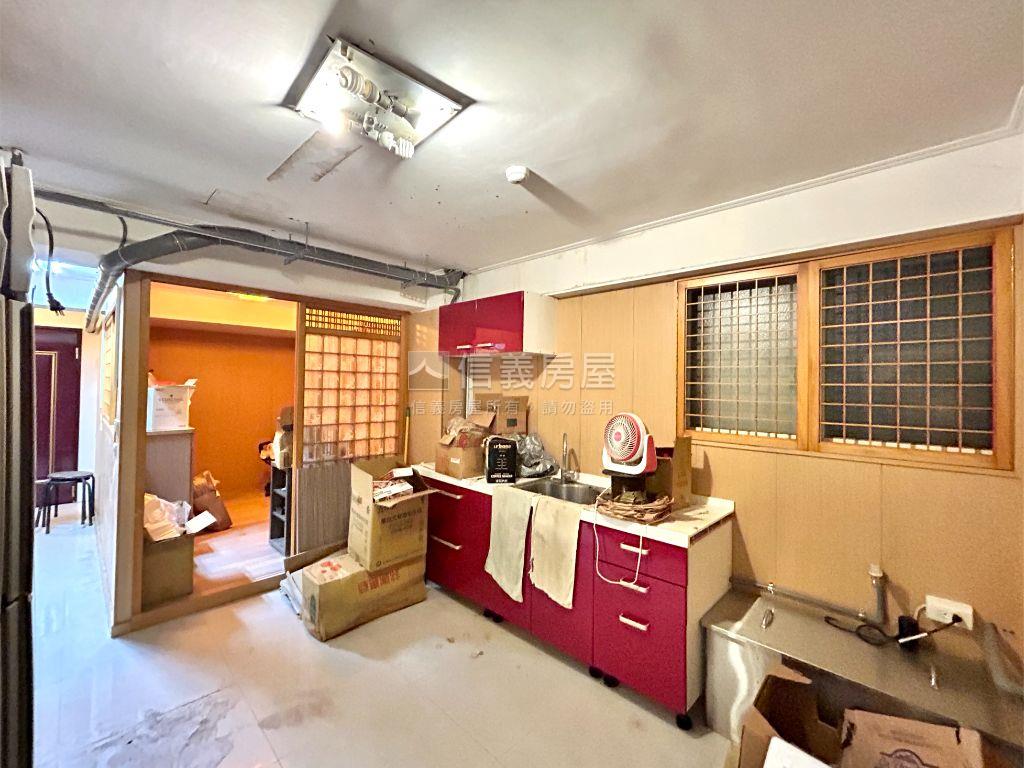 正雙園國中金店面房屋室內格局與周邊環境