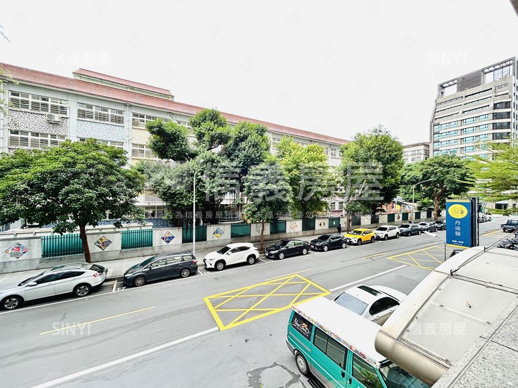 近捷運中山站文化新都美裝房屋室內格局與周邊環境