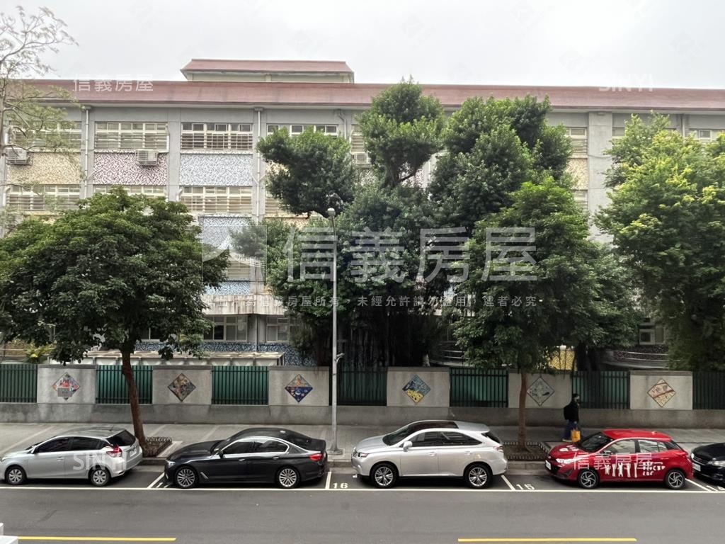 近捷運中山站文化新都美裝房屋室內格局與周邊環境