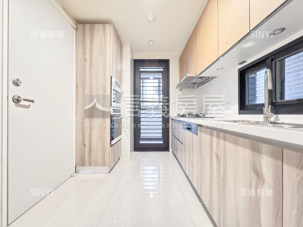 極至惠友全新三房房屋室內格局與周邊環境