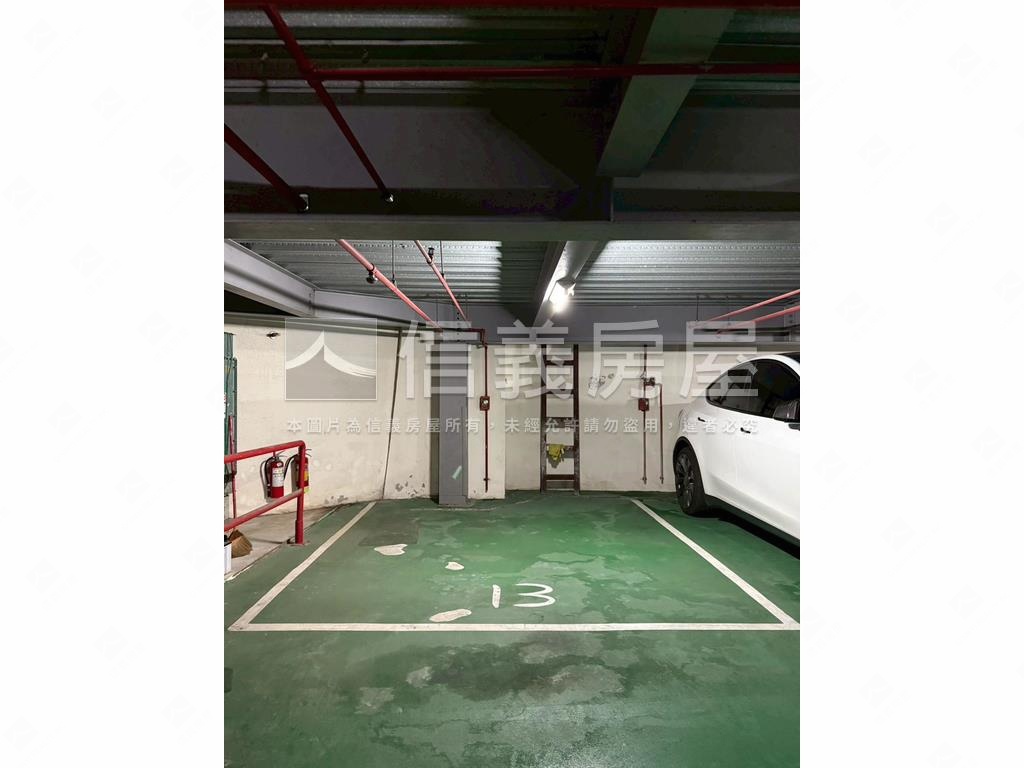 武陵世家美四房平車房屋室內格局與周邊環境