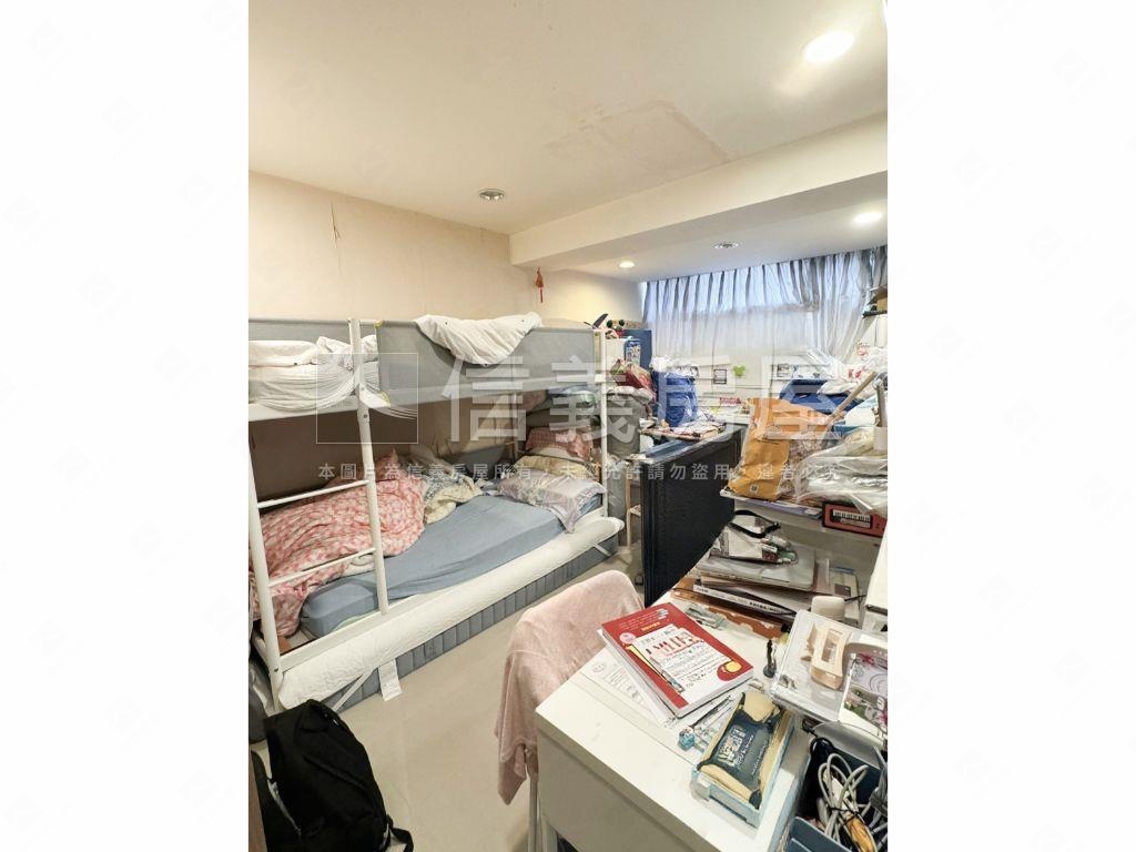 公園旁近捷運兩房房屋室內格局與周邊環境