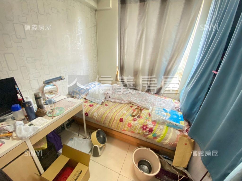 專任巴黎學院３＋１房車位房屋室內格局與周邊環境