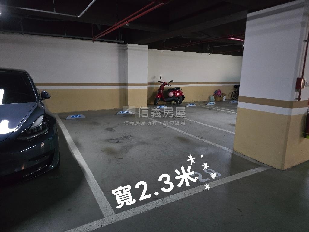 捷運兩房免拆裝璜車位Ｂ１房屋室內格局與周邊環境