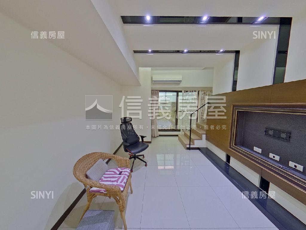 頂溪捷運新時代挑高一樓房屋室內格局與周邊環境
