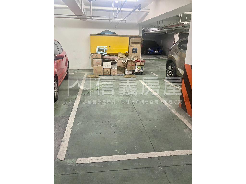 可看－甲山林豪華車位別墅房屋室內格局與周邊環境