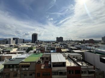 大地富都後棟四房車位