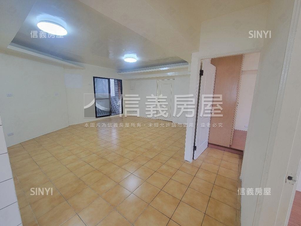 樹孝商圈✦低總價三房平車房屋室內格局與周邊環境