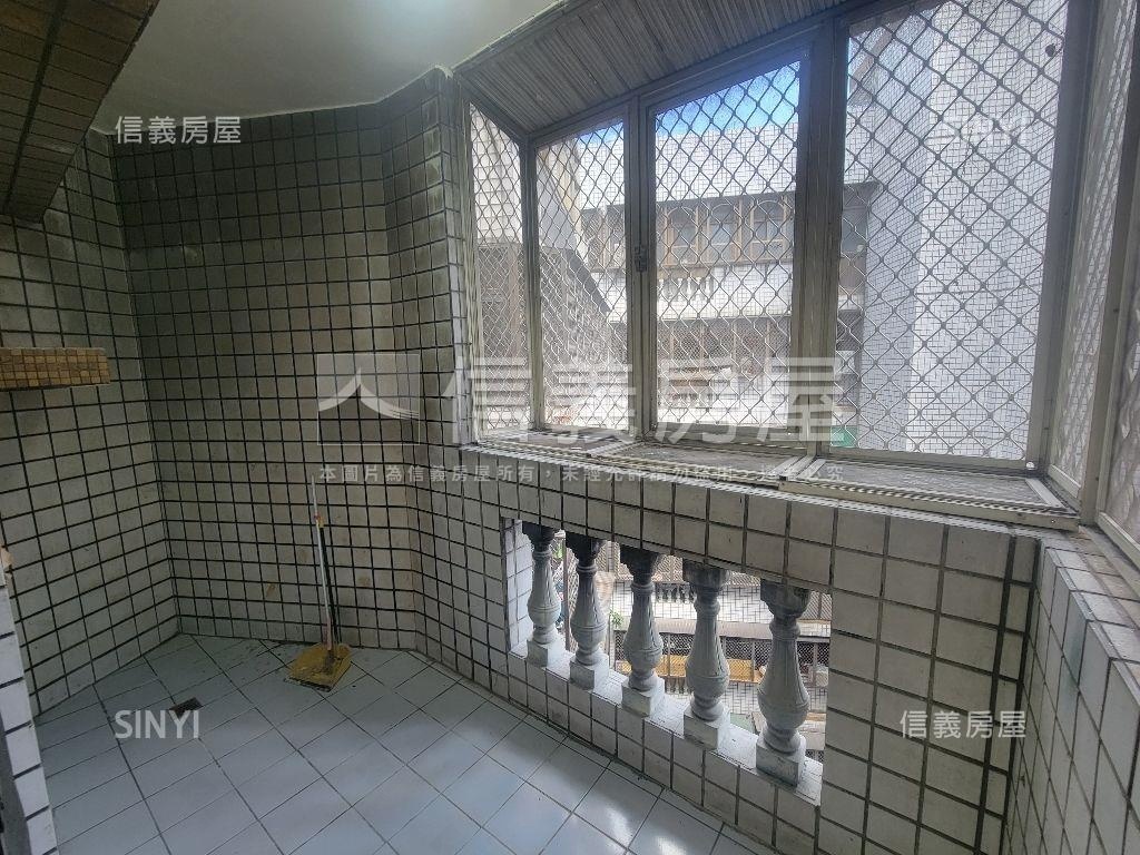 樹孝商圈✦低總價三房平車房屋室內格局與周邊環境