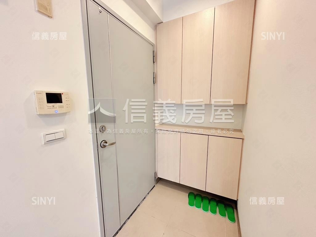 上越雅築兩房車位房屋室內格局與周邊環境