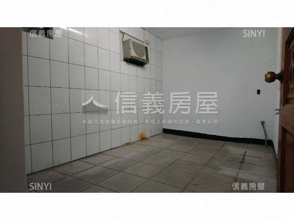 新莊近捷運透天廠房近百坪房屋室內格局與周邊環境