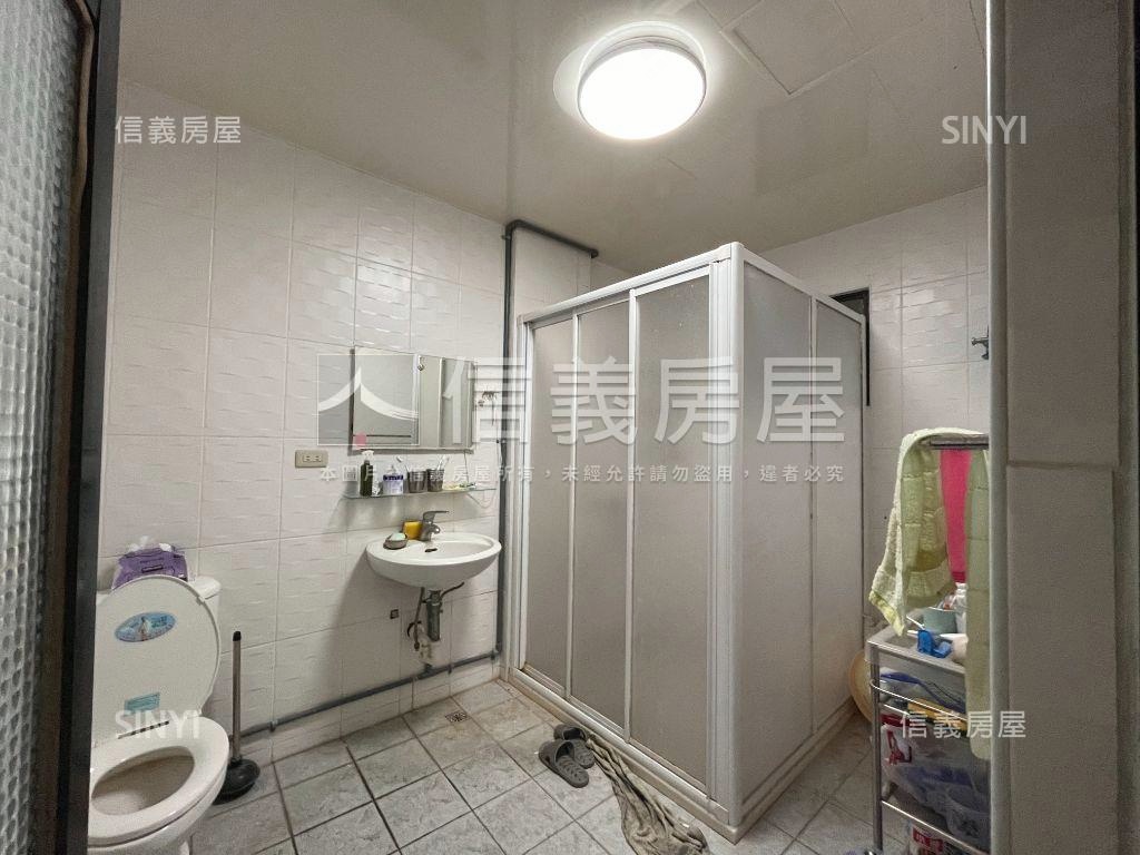 新莊近捷運透天廠房近百坪房屋室內格局與周邊環境