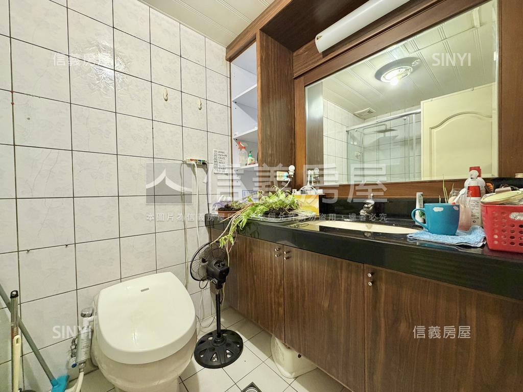 薇閣｜捷運獨戶三房大陽台房屋室內格局與周邊環境