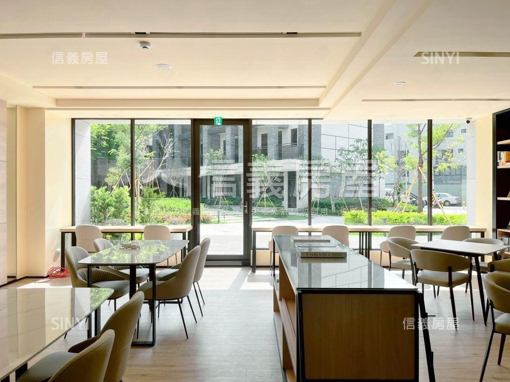 青空蔚來全新未住兩房平車房屋室內格局與周邊環境