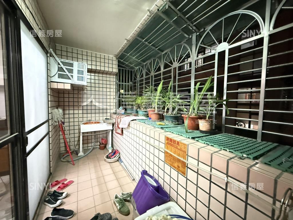 長安大三房車位美廈房屋室內格局與周邊環境