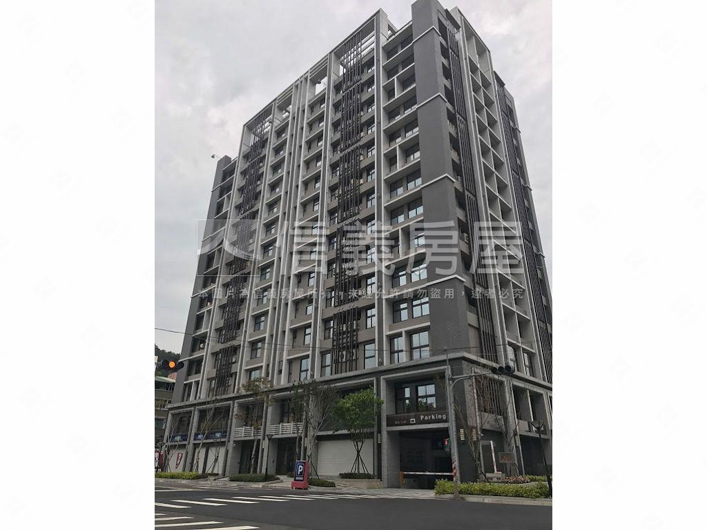 世界馥兩房車位房屋室內格局與周邊環境