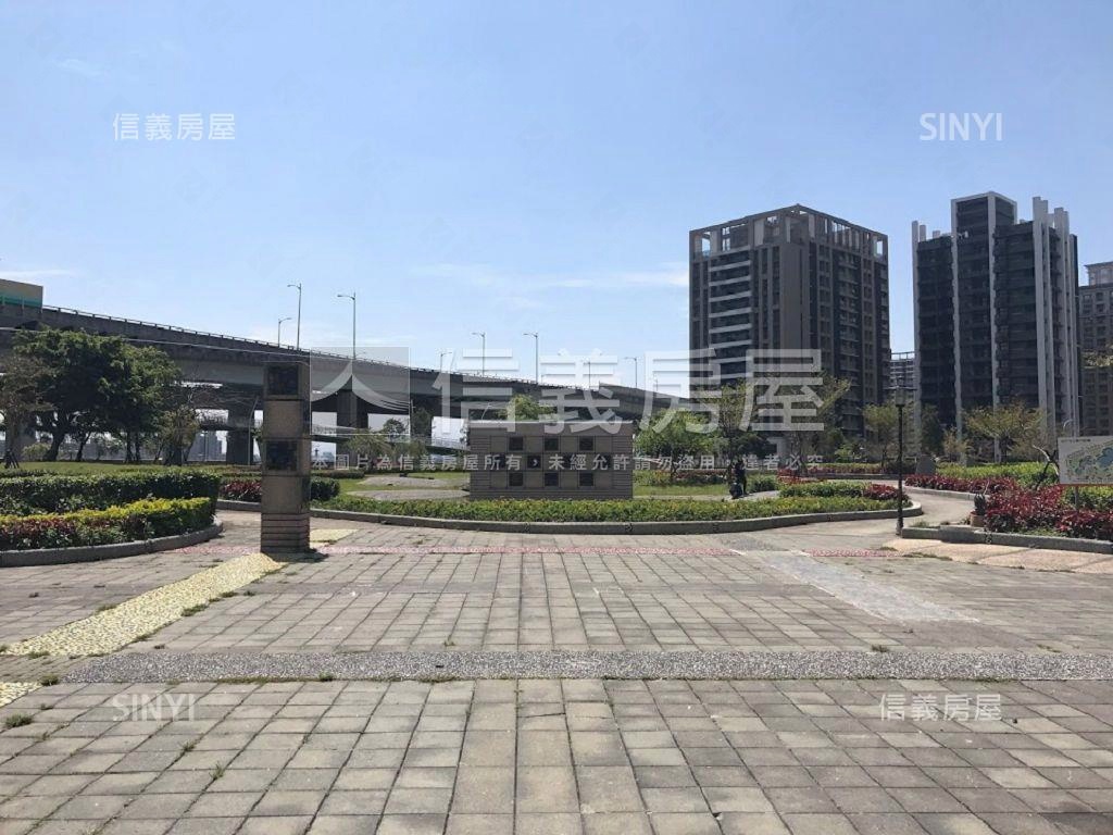 世界馥兩房車位房屋室內格局與周邊環境