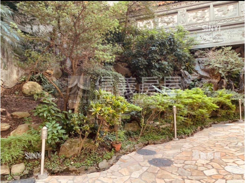 面校園景觀方正３房房屋室內格局與周邊環境