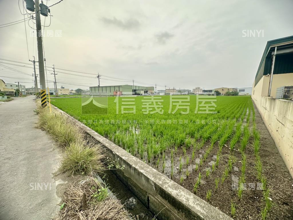 和美８８０坪臨路方正農地房屋室內格局與周邊環境