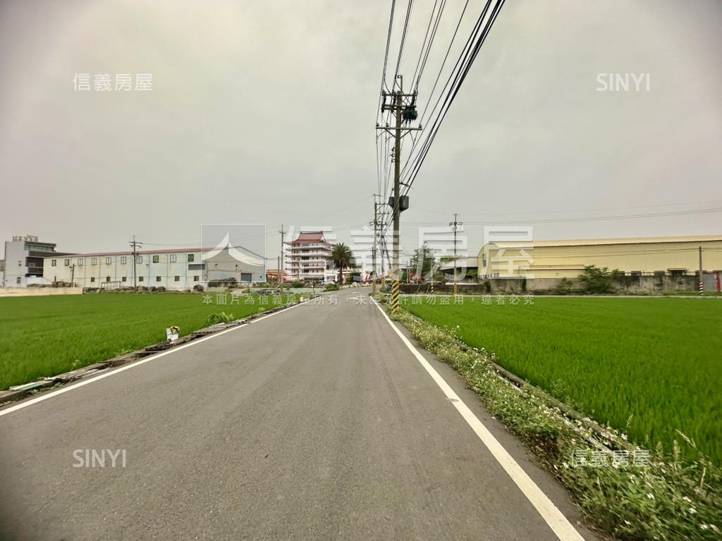 和美８８０坪臨路方正農地房屋室內格局與周邊環境