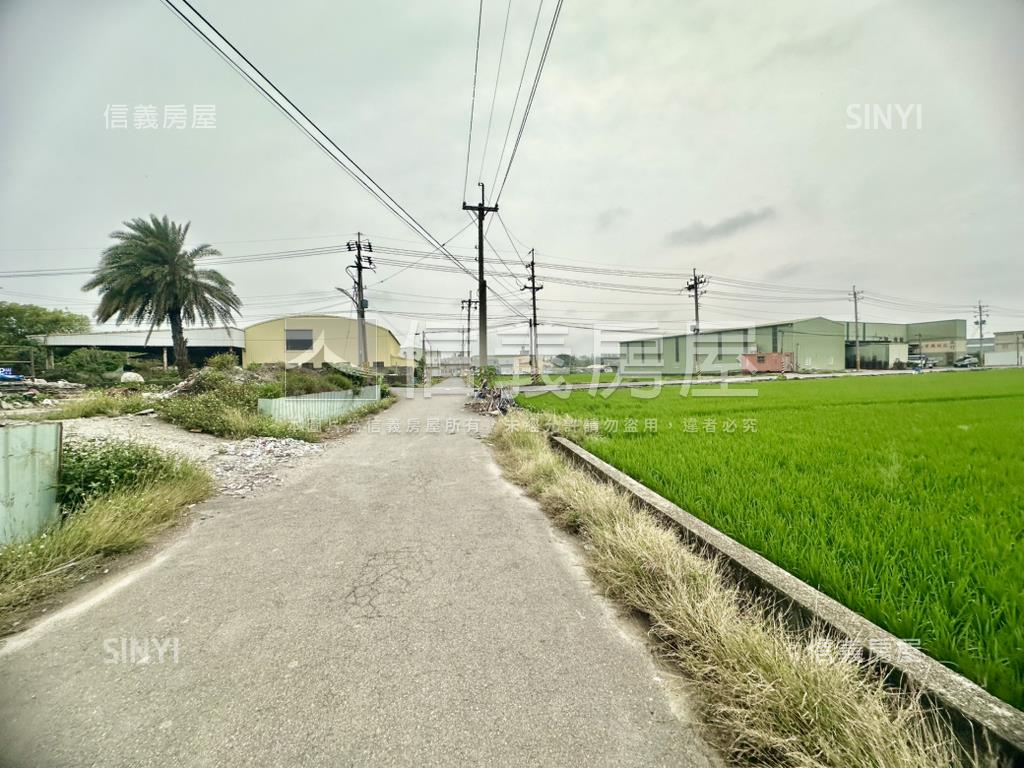 和美８８０坪臨路方正農地房屋室內格局與周邊環境