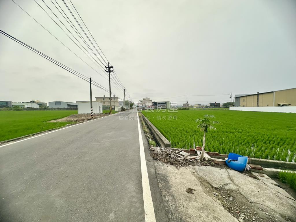 和美８８０坪臨路方正農地房屋室內格局與周邊環境