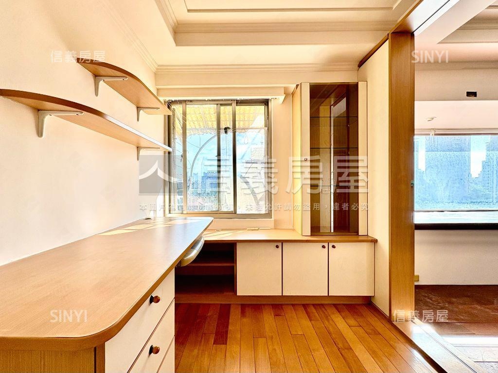 高樓朝南電梯景觀美屋房屋室內格局與周邊環境