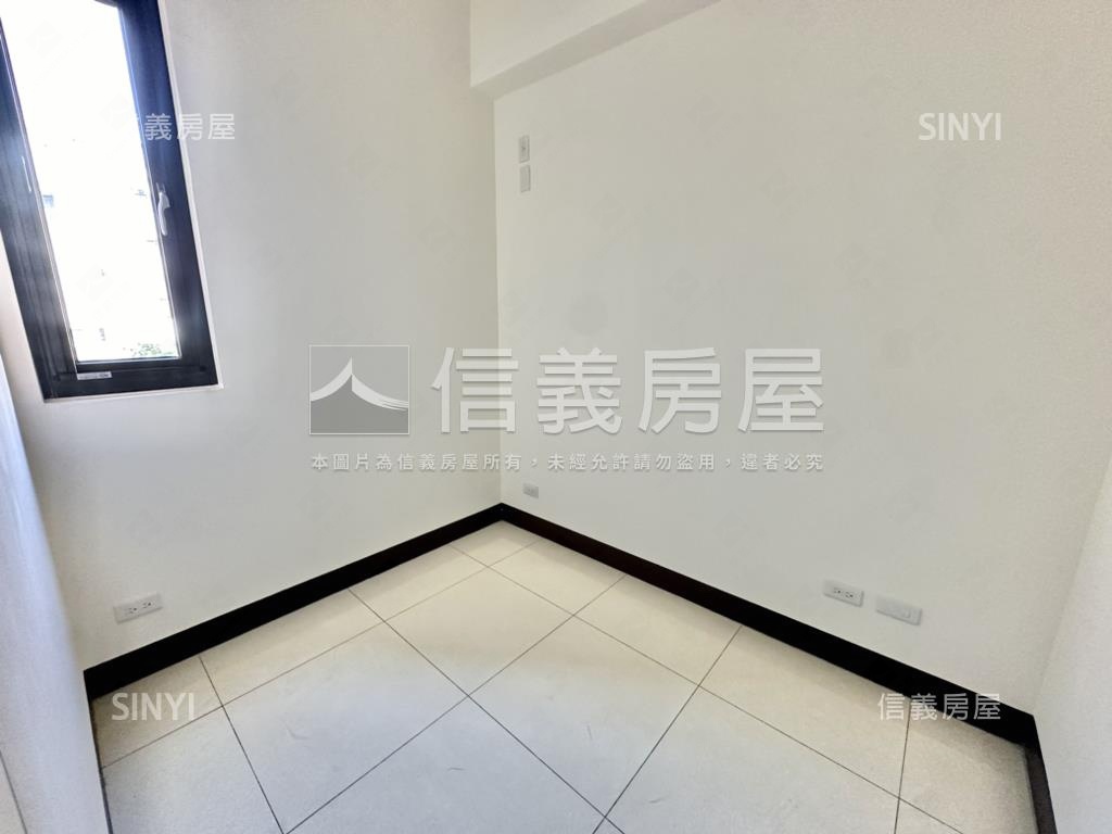 仁武全新三房平車雙衛浴房屋室內格局與周邊環境