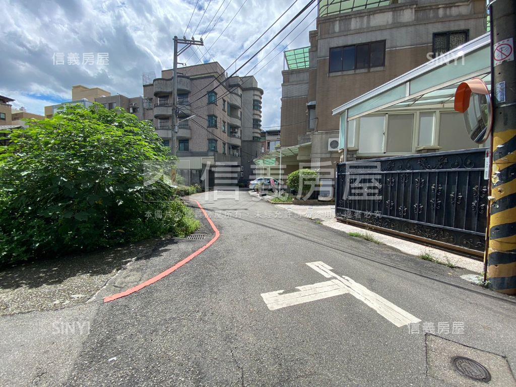 東區震後朝南美透天房屋室內格局與周邊環境
