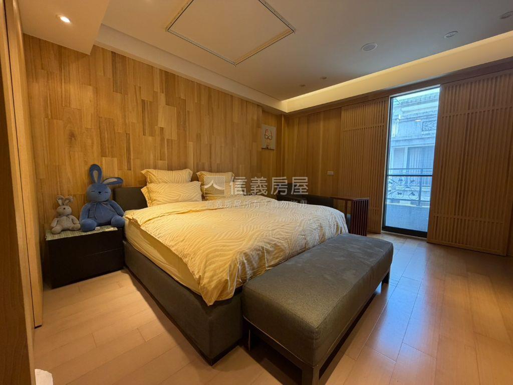 東區震後朝南美透天房屋室內格局與周邊環境