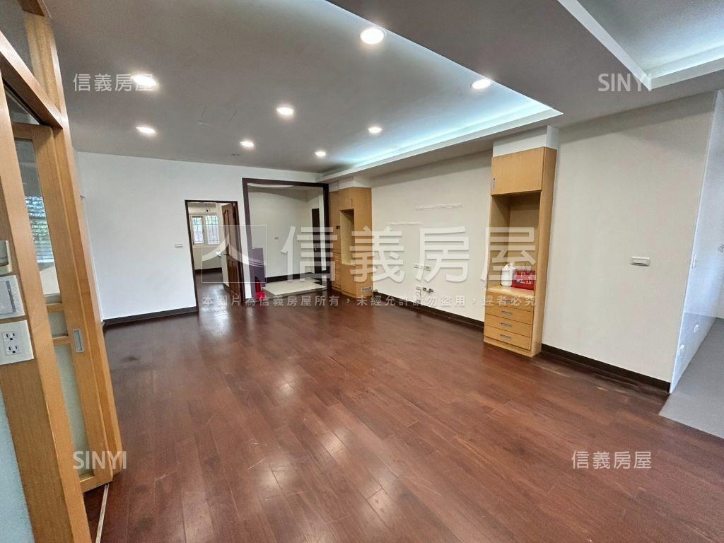 中央大土持多功能大一樓房屋室內格局與周邊環境