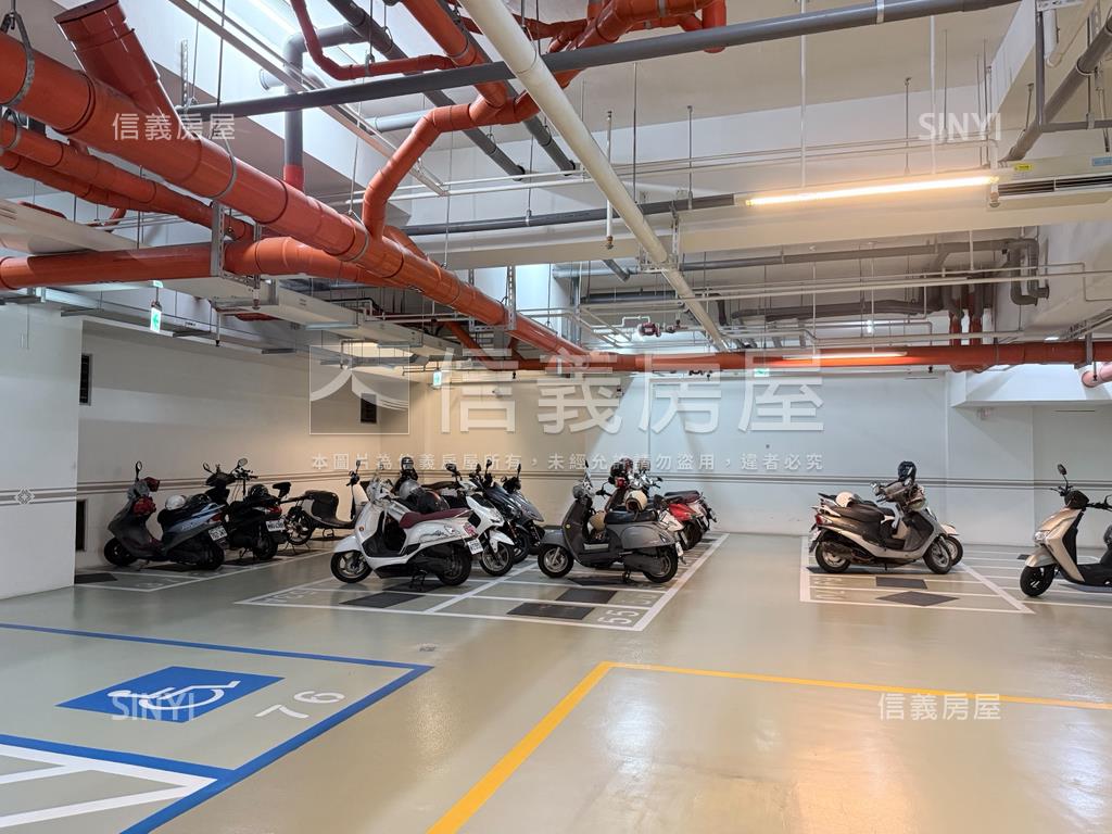 站前兩房平移車位採光美宅房屋室內格局與周邊環境