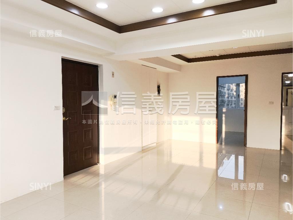 歐洲村君悅三房附車位房屋室內格局與周邊環境