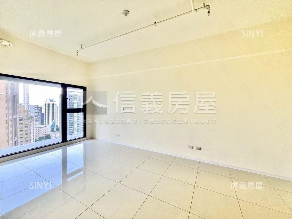 市政１號院三房平車可看屋房屋室內格局與周邊環境