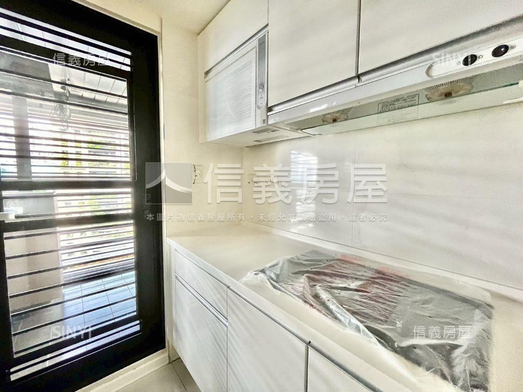 市政１號院三房平車可看屋房屋室內格局與周邊環境