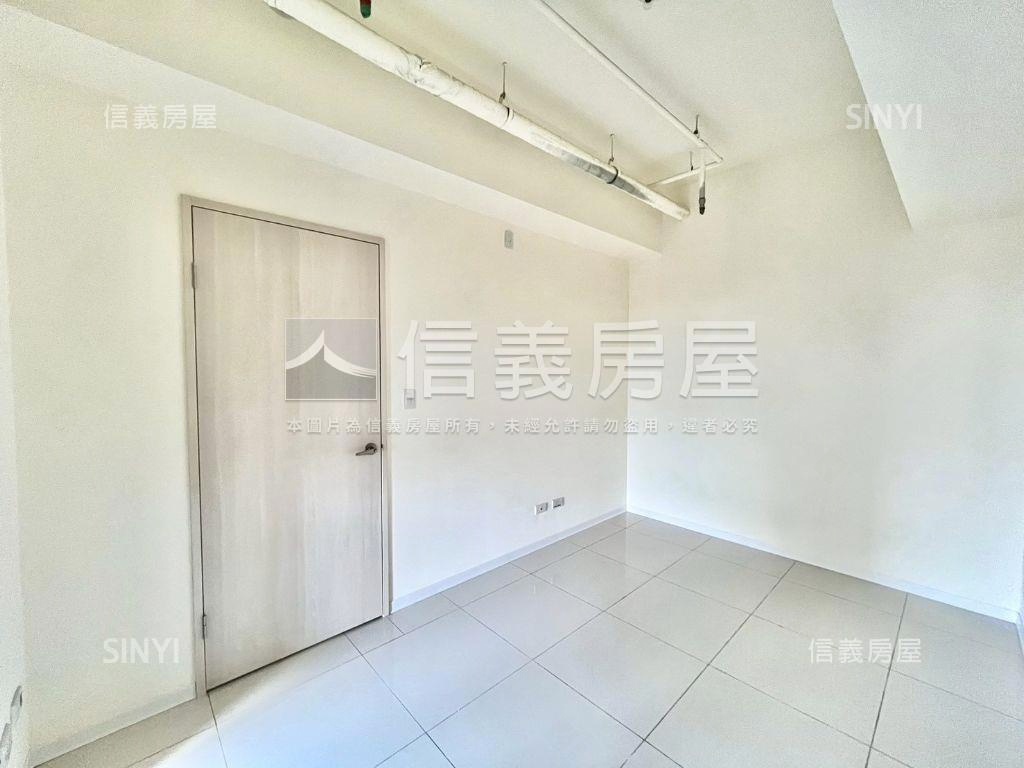市政１號院三房平車可看屋房屋室內格局與周邊環境