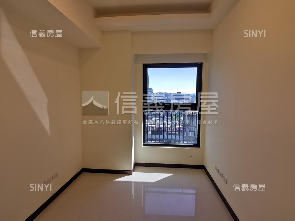 阿曼ＴＩＴ帆船大樓１０樓房屋室內格局與周邊環境