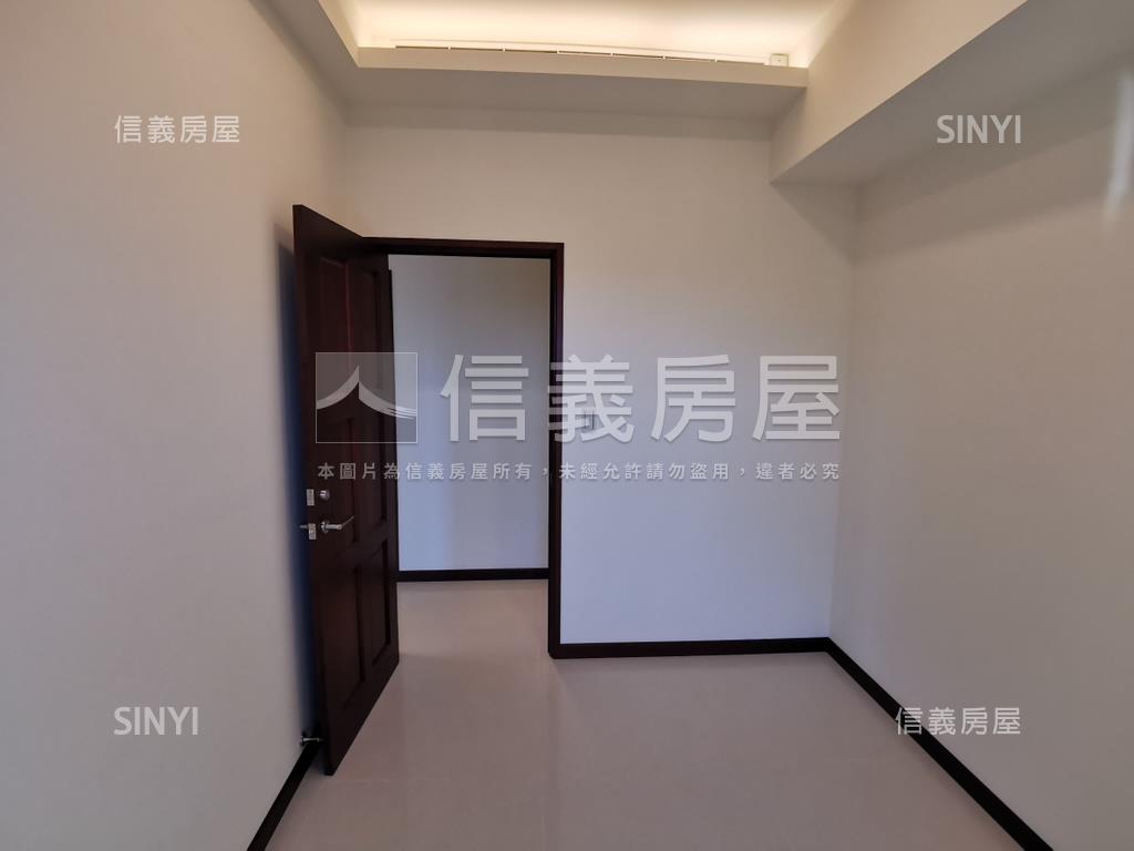 阿曼ＴＩＴ帆船大樓１０樓房屋室內格局與周邊環境
