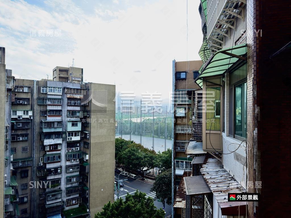 國光高樓漂亮二房房屋室內格局與周邊環境