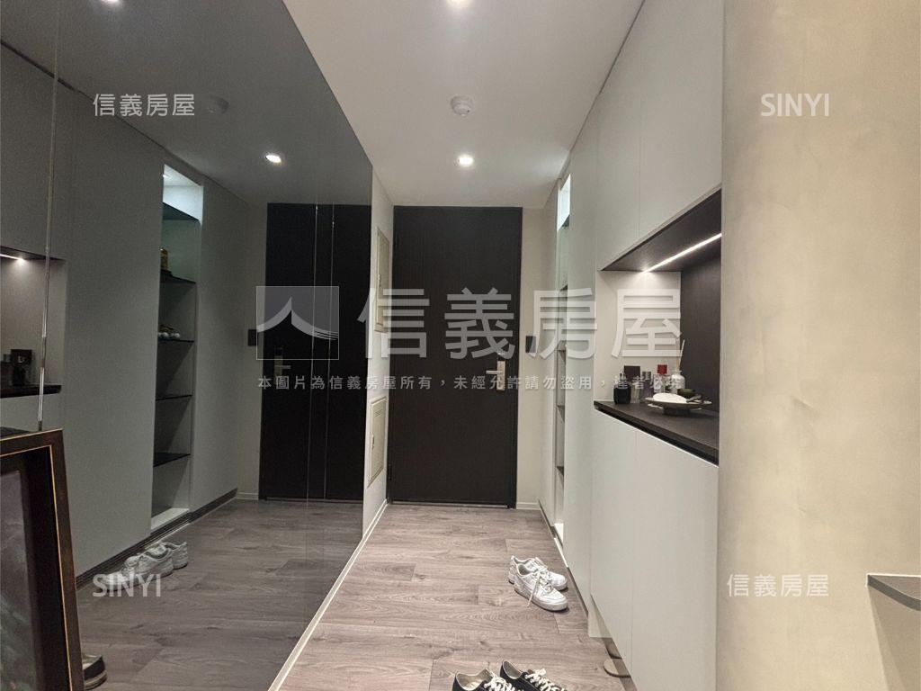 鉅陞東方博舍超美裝潢戶房屋室內格局與周邊環境