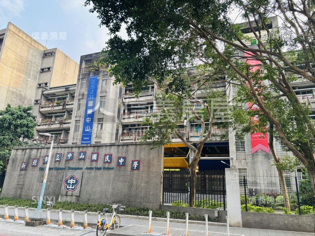 膝蓋救星～大坪數二樓房屋室內格局與周邊環境