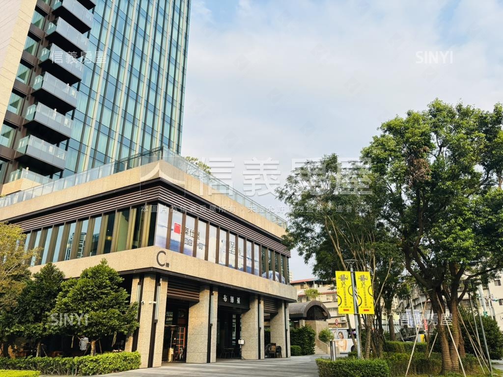 膝蓋救星～大坪數二樓房屋室內格局與周邊環境